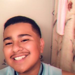 Meet your Posher, Moises